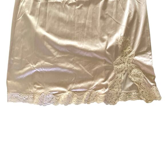 Vassarette Vintage Underneath it All Lace Accents Slip Skirt Small - Picture 5 of 10